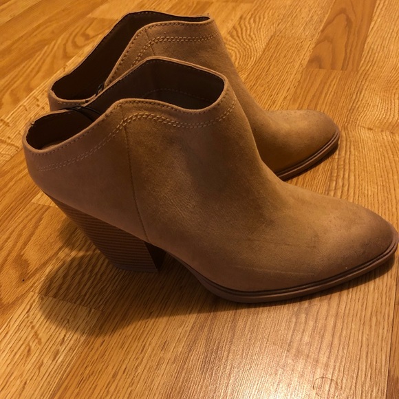 Dolce Vita Shoes - Never worn Dolce Vita mules